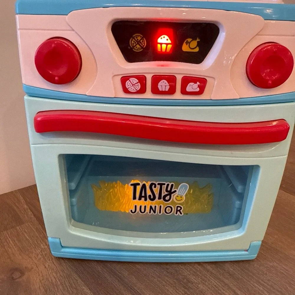 Tasty Junior Play Oven Kitchen Toy with Working Lights & Sound Preowned Tested